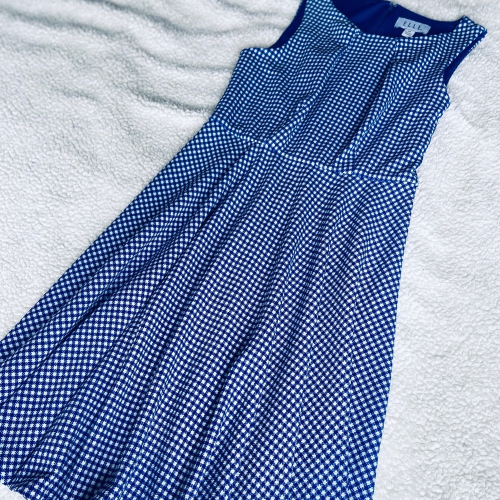 Slim fit in-fashion dress